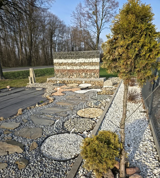 ARANŻACJE OGROD&Oacute;W
